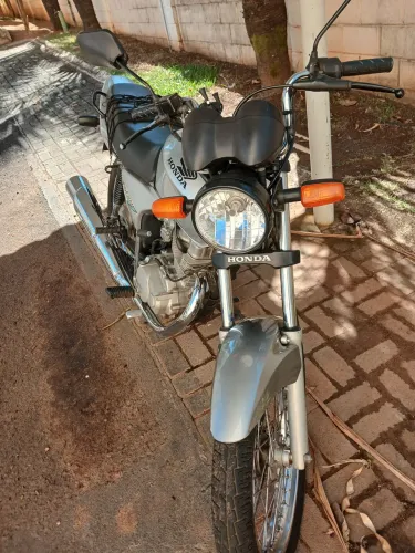 Vende-se moto