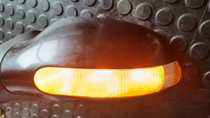 Mercedes Classe A W168 160 190 retrovisor com pisca lado esquerdo / motorista leia a descr