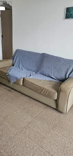 Sofá de courino 4 lugares