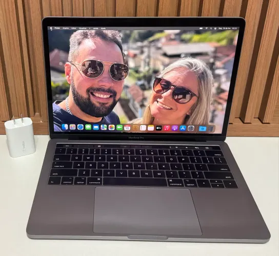 MACBOOK PRO 1TB 16GB RAM i7