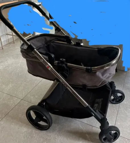 Carro e bebê conforto