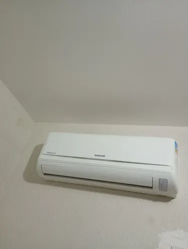 Central de ar-condicionado Samsung 12 mil BTUs