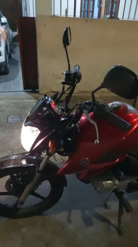 Yamaha fazer 150/ 2015  conservada