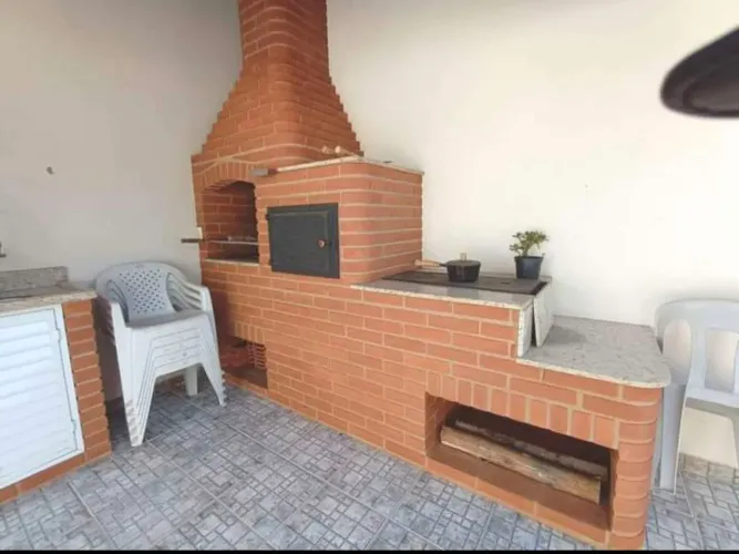 Casa em Holambra 3 dor.
