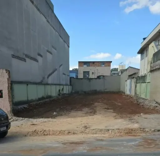 Terreno de 475 m² à venda no Barreiro de Baixo ? Excelente localização