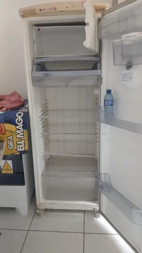 vende-se geladeira 