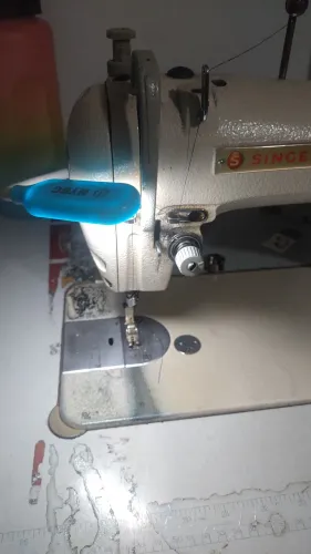 Máquina reta industrial 600 reas costura
