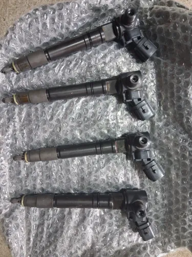 Jogo de bicos hilux 2.8 2021 em perfeito estado.