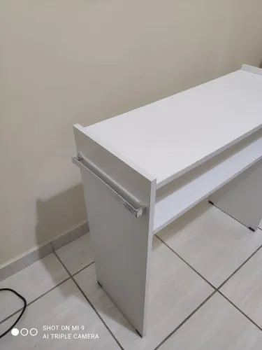Vendo mesa de manicure, bom estado de conservação 70, 00