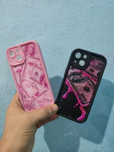 Kit com 2 capinhas para iPhone 15