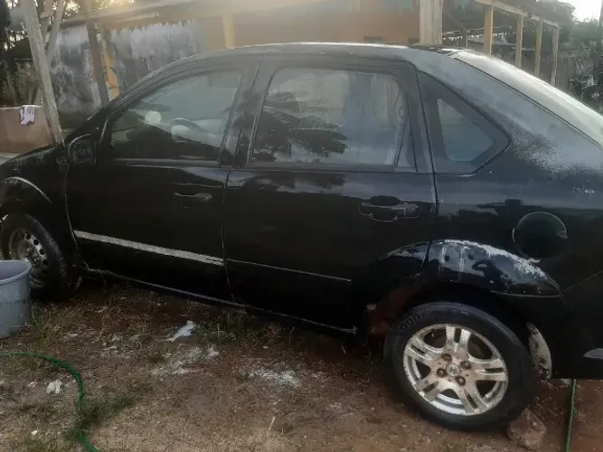 Ford Fiesta Sed. Personnalite 1.0 8V 4P 2006