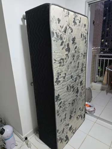 Cama de solteiro
