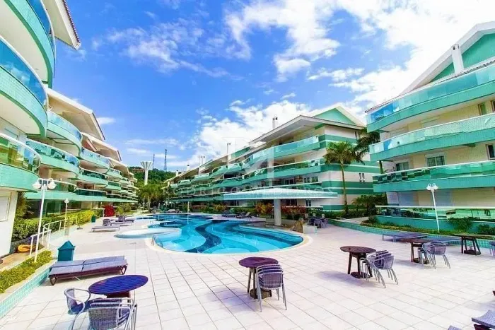 COBERTURA DUPLEX COM VISTA PARA O MAR NA PRAIA BRAVA FLORIANÓPOLIS/SC