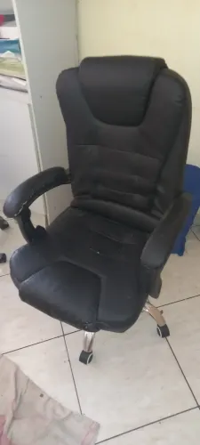 cadeira de escritorio presidente com regulagem de altura