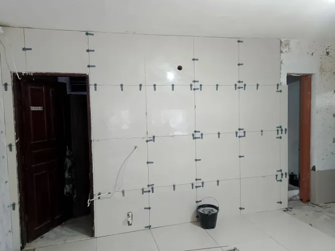 PEDREIRO: Cerâmica, Porcelanato,Reboco, Alvenaria,pintura 