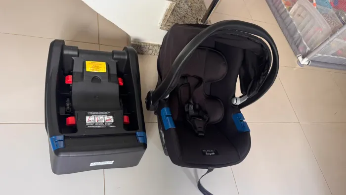 Bebê conforto com base Touring Burigotto até 13kg