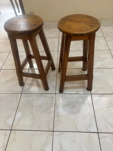 Banqueta em Madeira