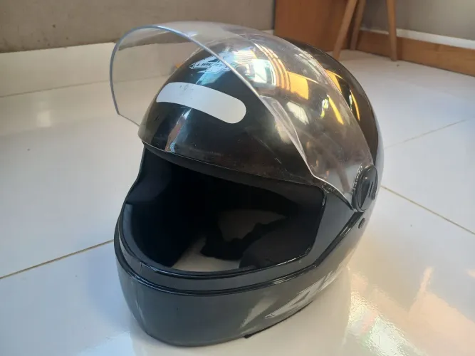 Capacete