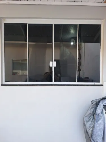Janelas em aluminio fume