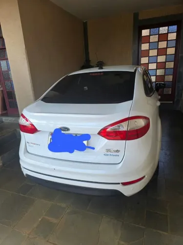 Ford Fiesta Sedan 1.6 16V Flex Aut. 2014