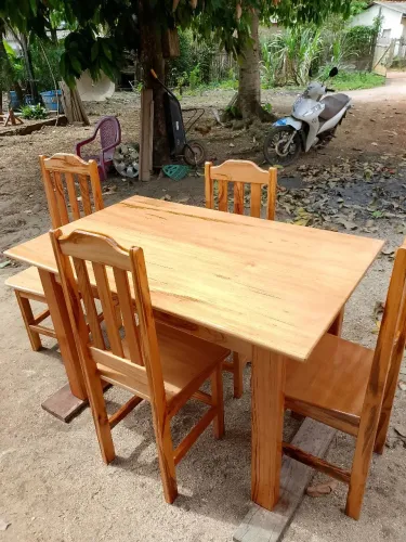 Mesa de muracatiara de 4 cadeiras