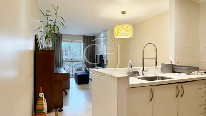 Apartamento 3 dorms, 1 suíte, 2 vagas em Aclimação, São Paulo/SP
