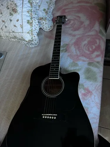 Violão Preto