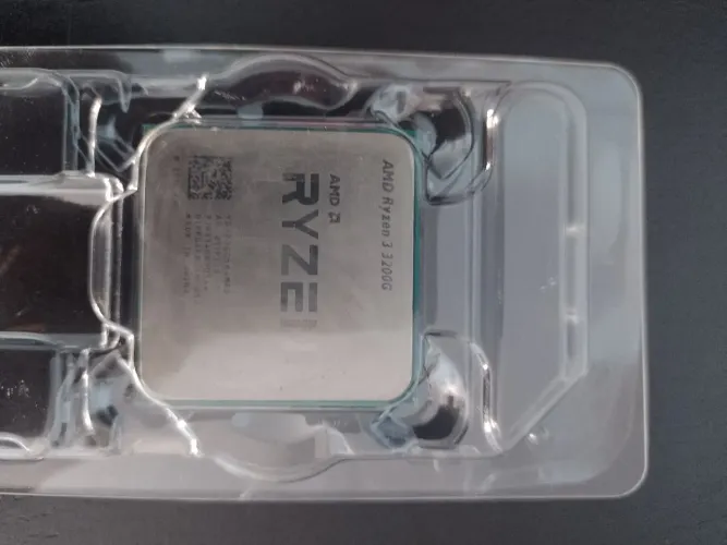 AMD Ryzen 3 3200G AM4 | Funcionando Perfeitamente