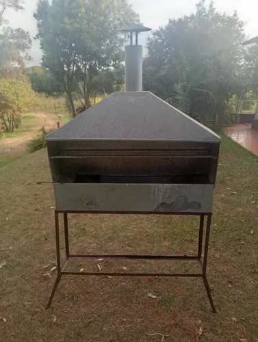 Churrasqueira de espetinhos