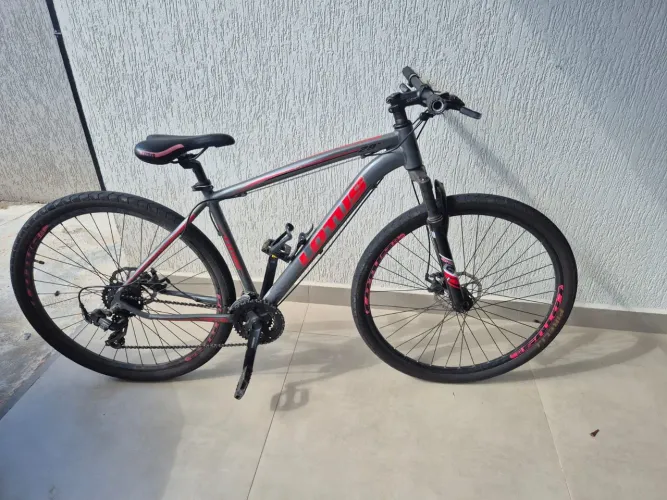 Vendo bicicleta Lotus , aro 29 com pneus novos!! Relação Shimano !!
