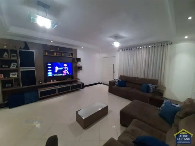Casa em Vila Caiçara - Praia Grande, SP