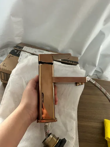 Torneira metal Rose Gold