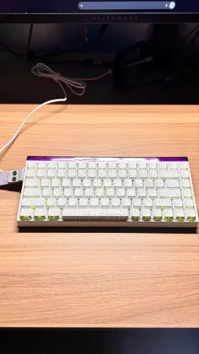 Teclado Magnético Aula Hero 84 HE - Excelente