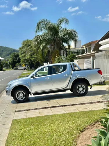 Mitsubishi L200 Triton HPE 3.5 CD V6 24V Flex Aut. 2015