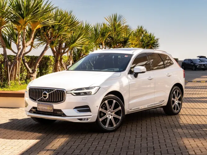 Volvo XC-60 XC 60 T-5 Dynamic 2.0 FWD Turbo Gasolina 4P AUT 2018