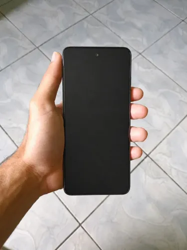 Tecno Spark Go 2024 128GB 4GB RAM - Celular Conservado