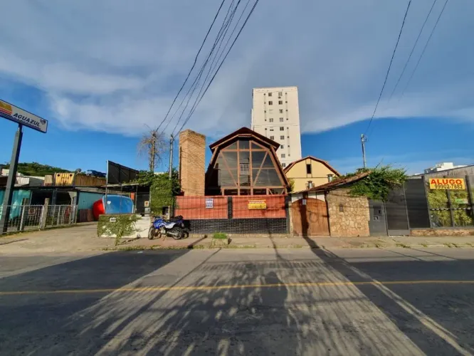 Casa para alugar, 287 m² por R$ 6.865,00/mês - São Pedro - Juiz de Fora/MG