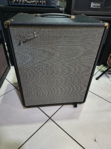 Amplificador Fender Rumble 200 usado Mixer Instrumentos Musicais
