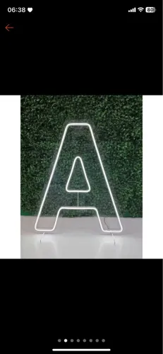 Letreiro em Neon letras A e G
