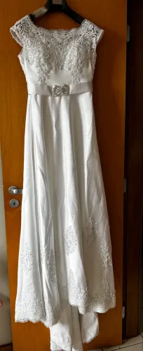 Vestido de noiva + anágua tamanho P