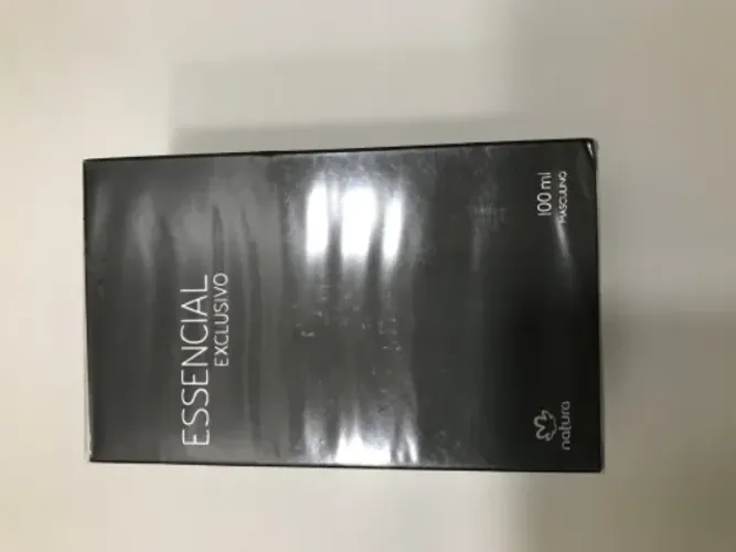 Perfume Essencial Exclusivo (Masculino) - Novo