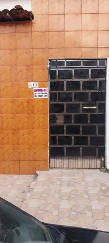 ALUGO CASA ALTOS