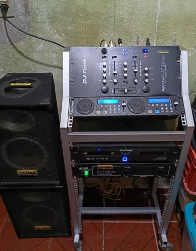 Aparelho de som Dj tech