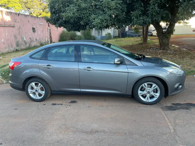 Ford Focus 1.6 S/1.6 SE Flex 16V 5P AUT 2014