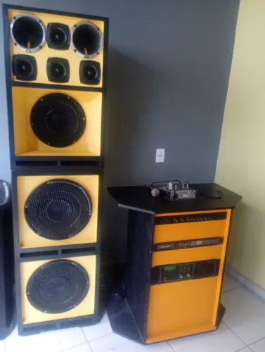 Vende-se um som completo 