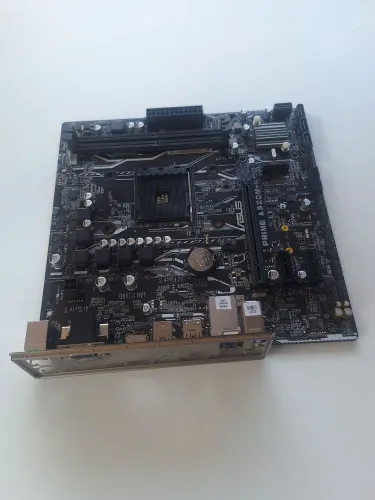 Placa mae asus ddr4 am4 suporta Ryzen 