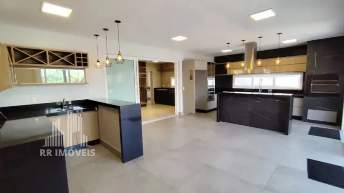 RR0207D CASA A VENDA 322m² JARDIM PRIMAVERA - OPORTUNIDADE - 3 Suítes 4 Vagas - Nova Odess