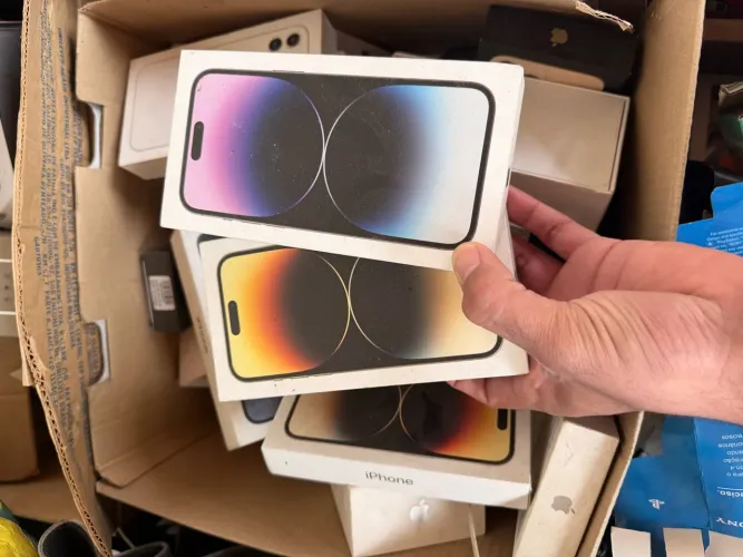 Caixas vazias originais iPhone - sortidos 