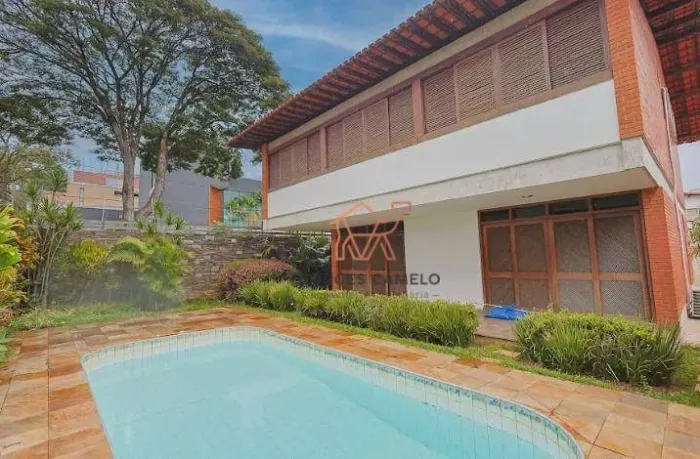 Casa com 4 quartos para alugar, 300 m² por R$ 15.000/mês - Belvedere - Belo Horizonte/MG