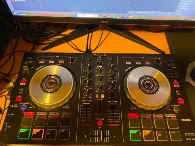 Controladora Pioneer DDJ-SB2 - Acompanha CASE